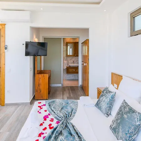 1 Sleeps 2 Honeymoon Isolated Infinity-villa Orkide Villa